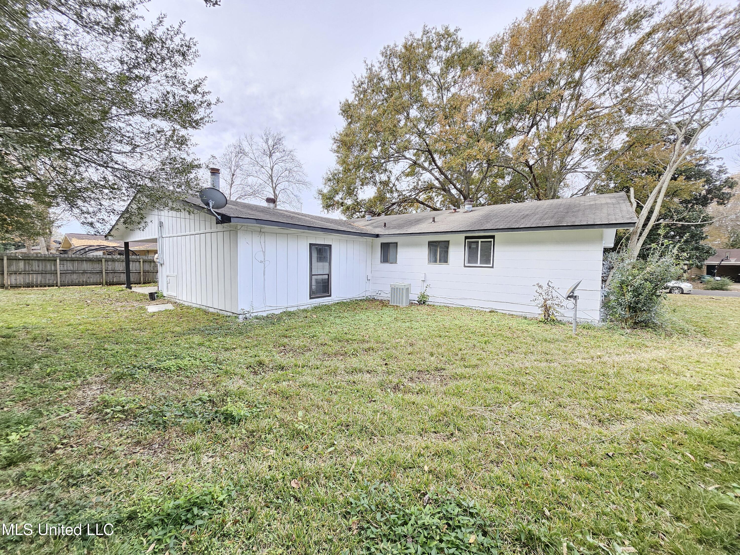 2112 Country Club Drive, Yazoo City, Mississippi image 25