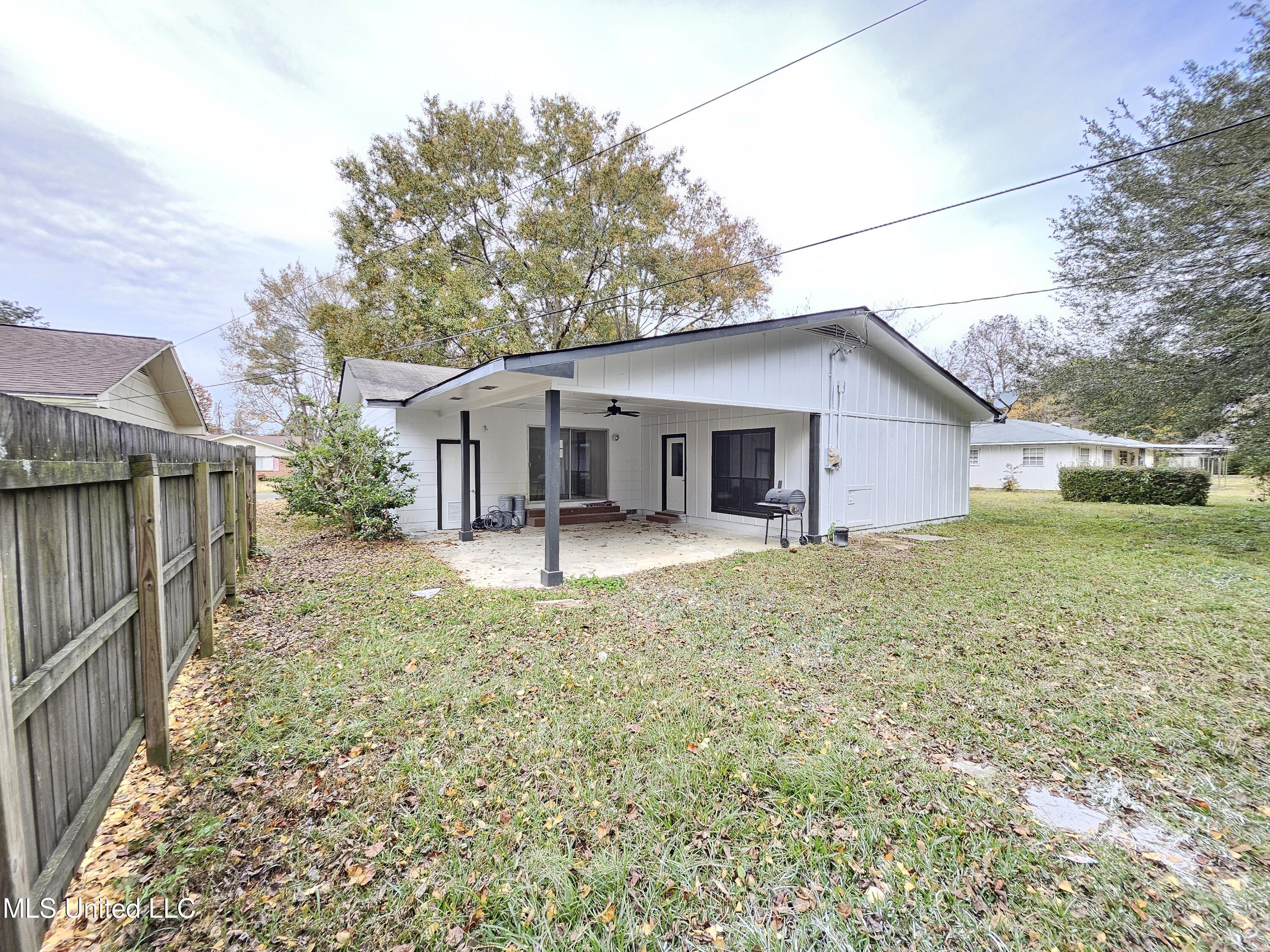 2112 Country Club Drive, Yazoo City, Mississippi image 24