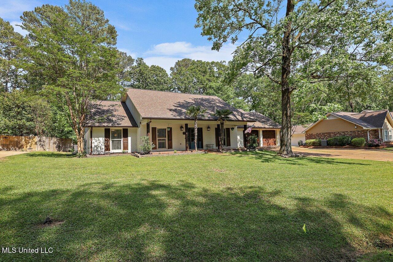 306 Swallow Drive, Brandon, Mississippi image 2