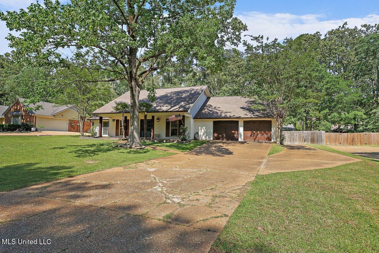 306 Swallow Drive, Brandon, Mississippi image 3