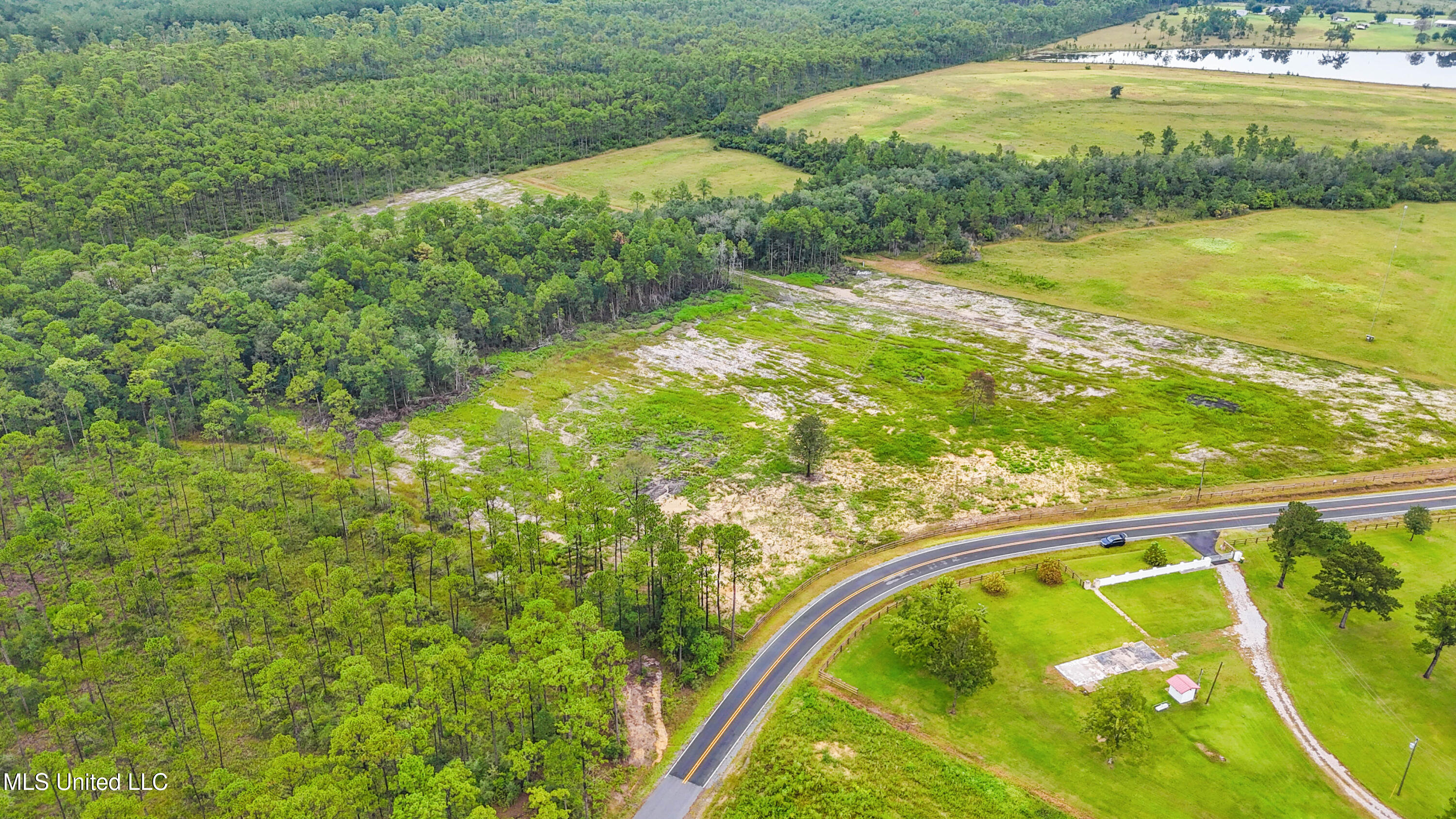 Larue Road, Vancleave, Mississippi image 3