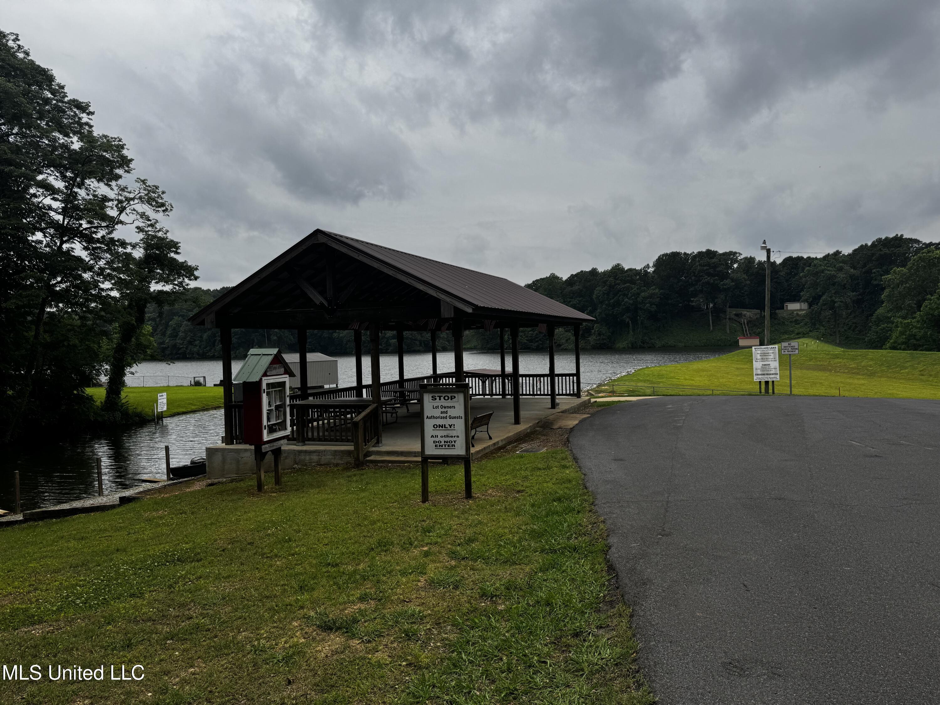 3090 Hickory Drive, Hernando, Mississippi image 19