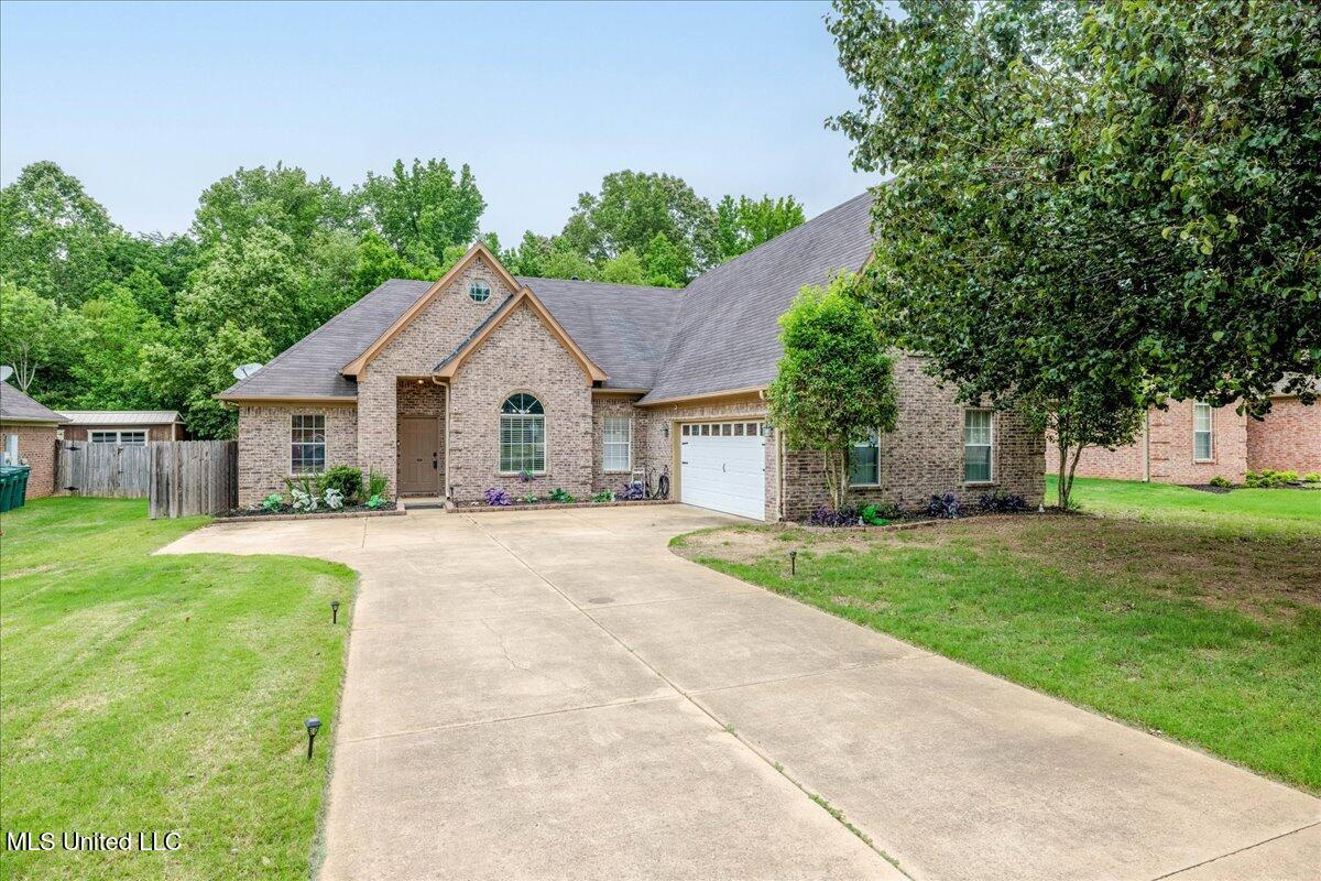 856 Keebler Drive, Southaven, Mississippi image 2