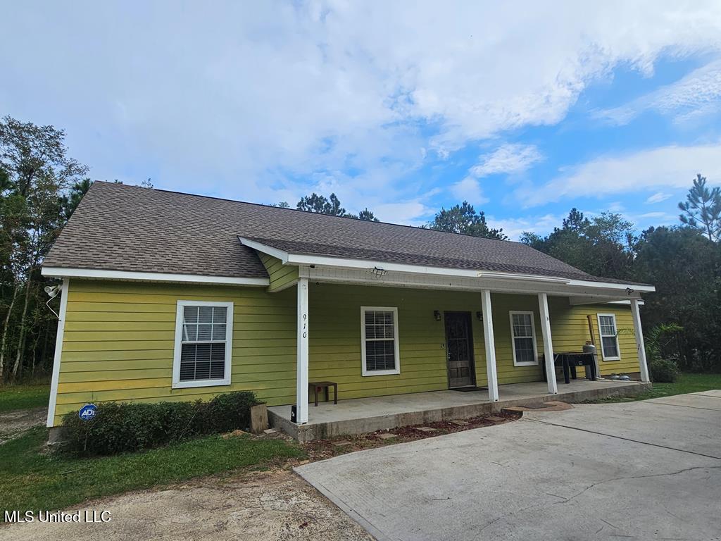 910 Old Spanish Trail Trail, Waveland, Mississippi image 1