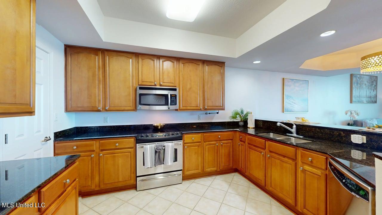 2668 Beach Boulevard #703, Biloxi, Mississippi image 10