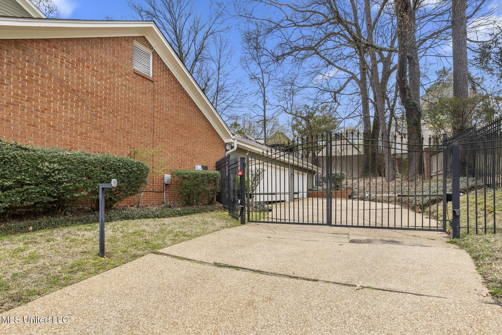 2151 Sheffield Drive, Jackson, Mississippi image 38