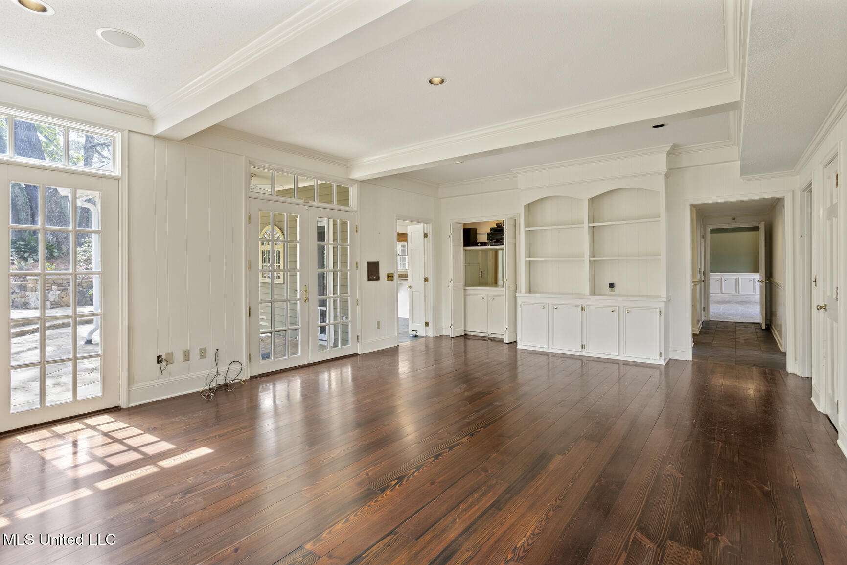 2151 Sheffield Drive, Jackson, Mississippi image 5