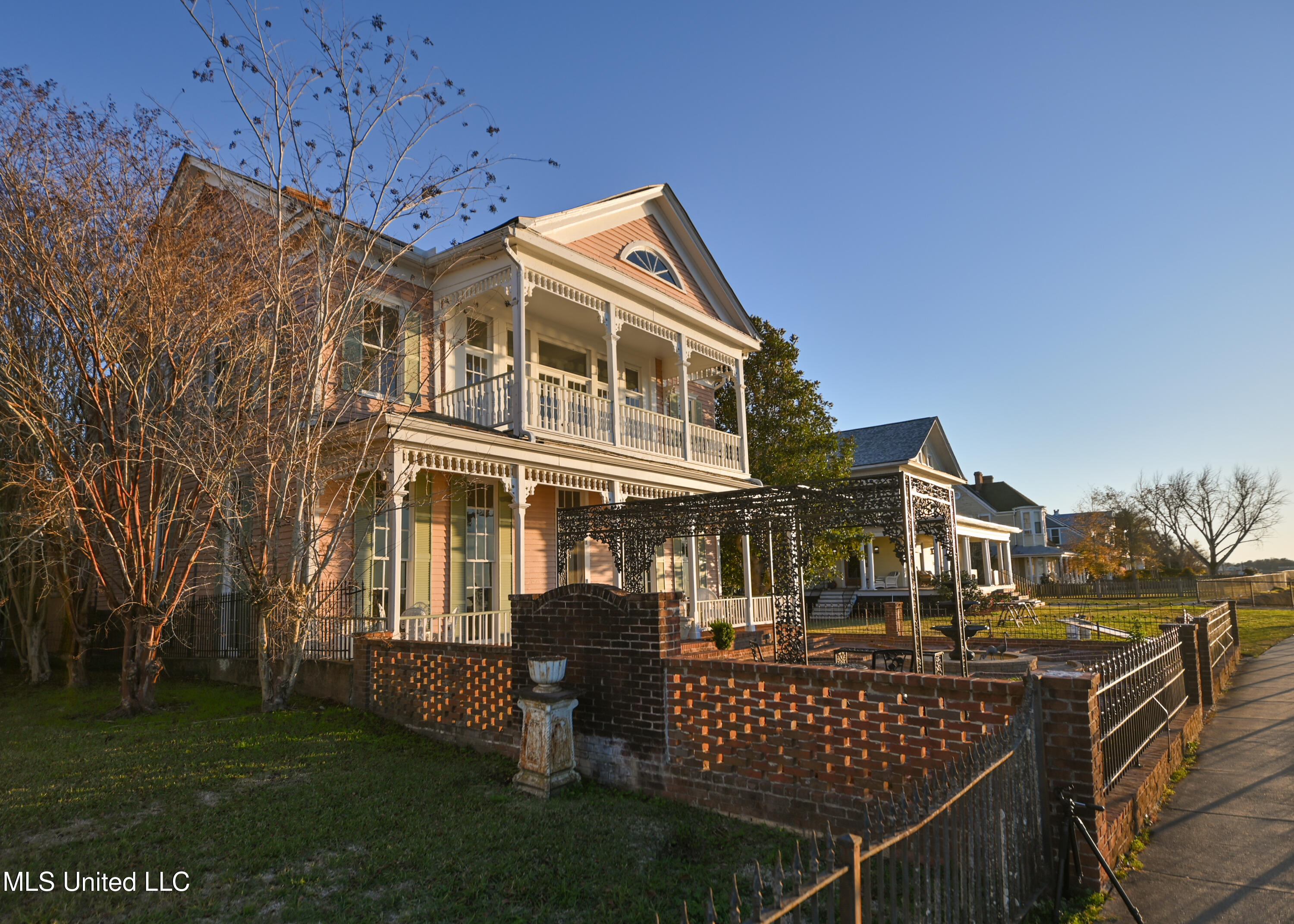 211 Clifton Avenue, Natchez, Mississippi image 38