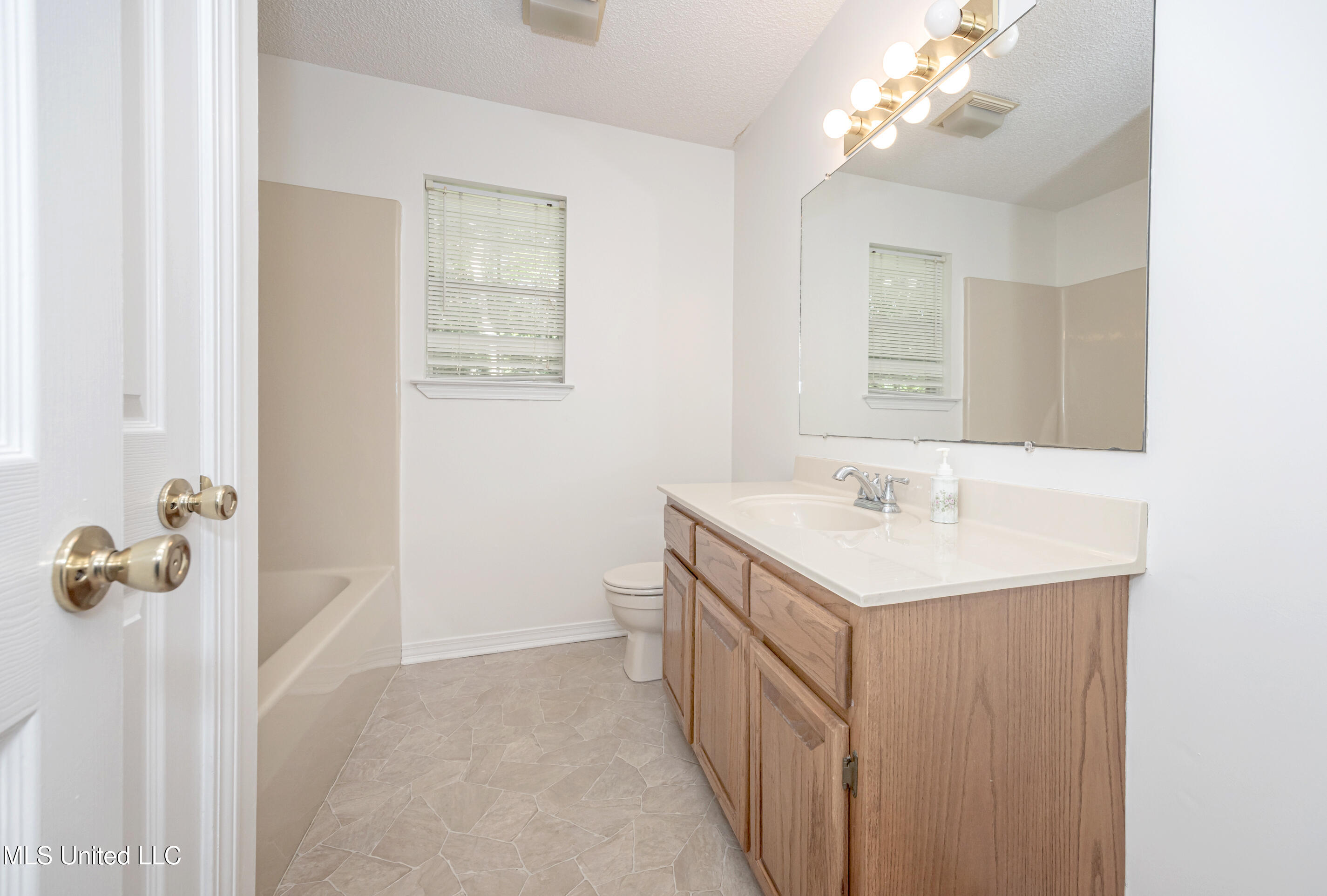 108 Water Oaks Cove, Ocean Springs, Mississippi image 47