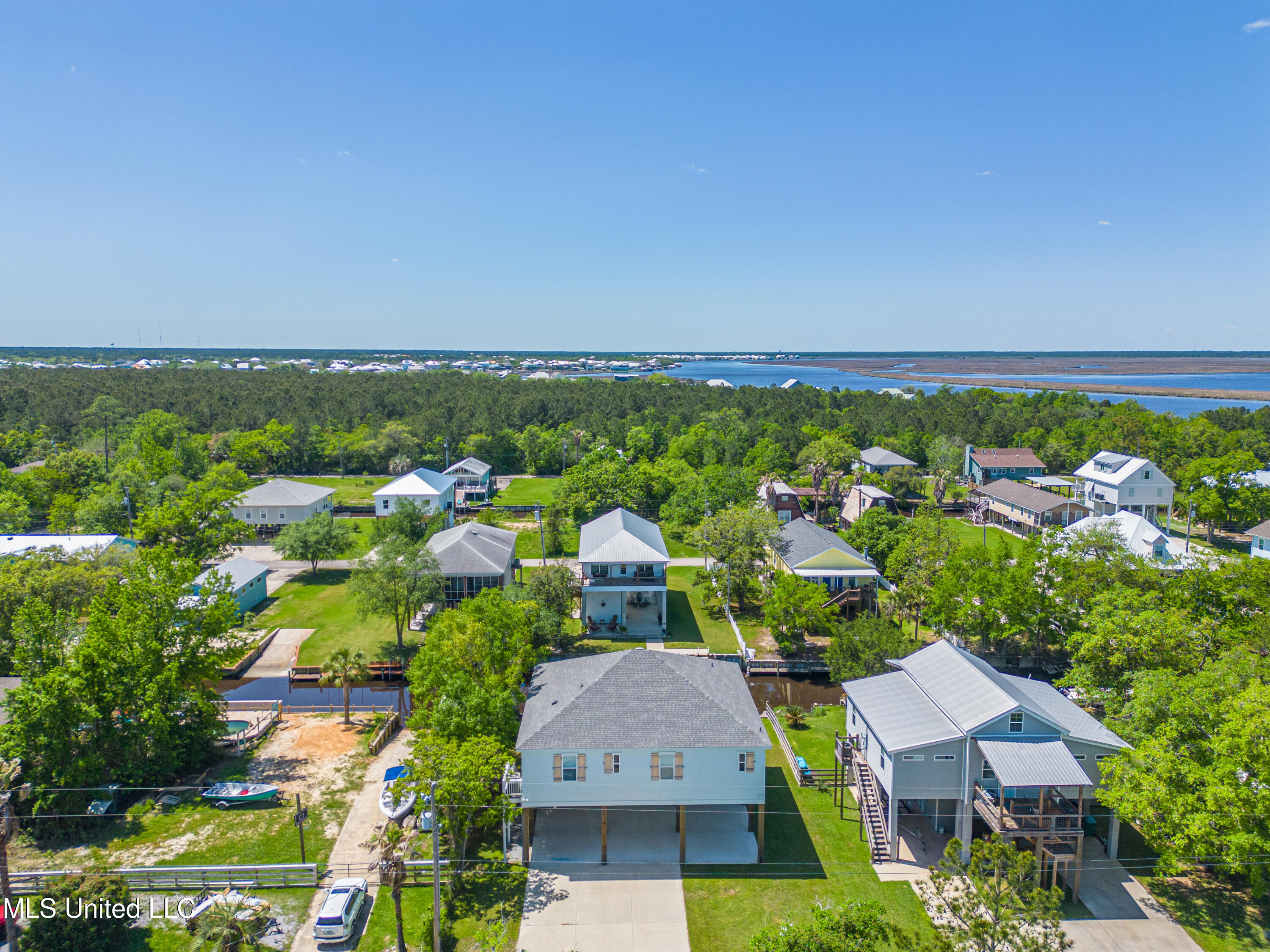 64 Fiber Street, Bay Saint Louis, Mississippi image 3
