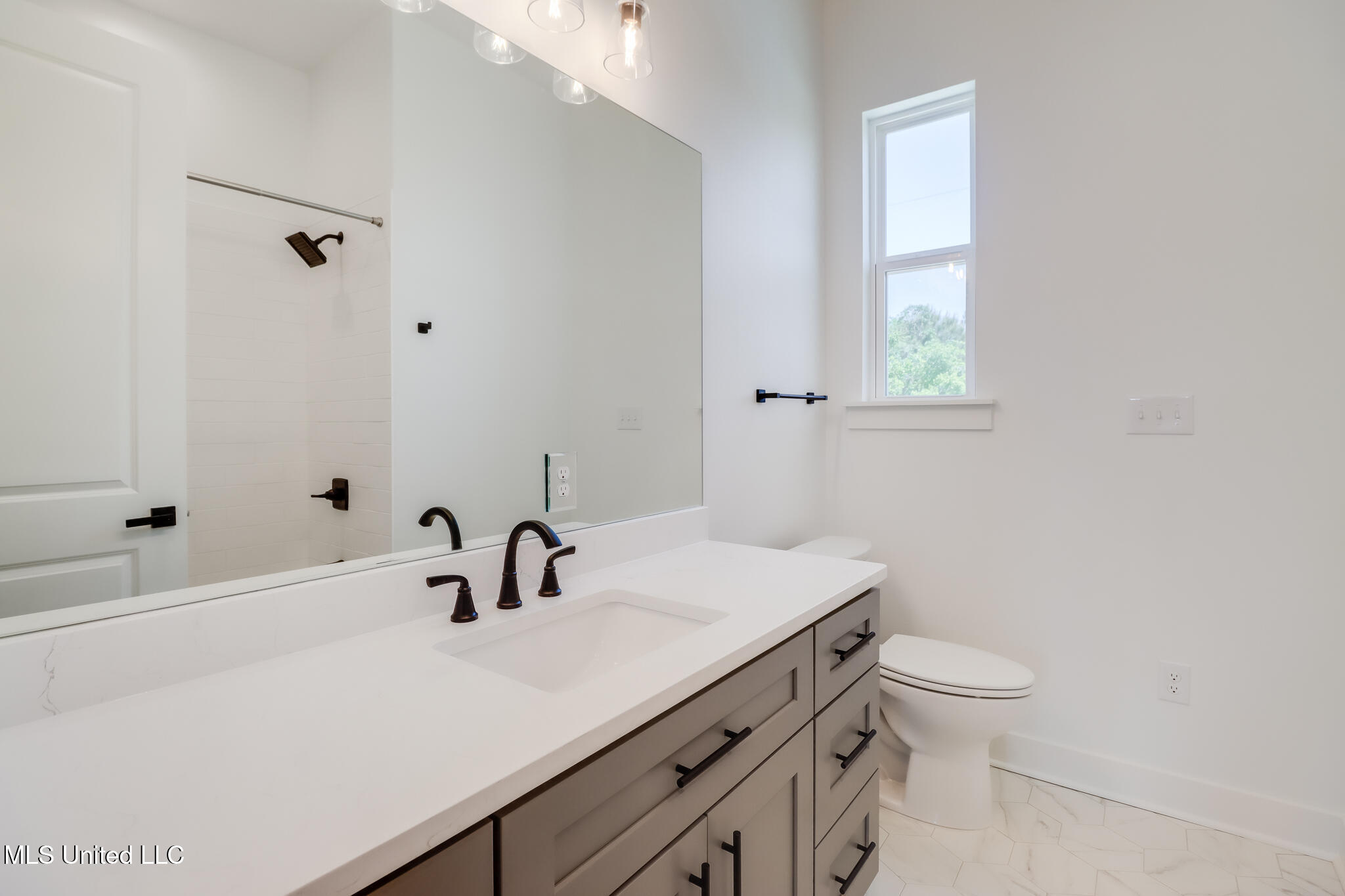 64 Fiber Street, Bay Saint Louis, Mississippi image 32