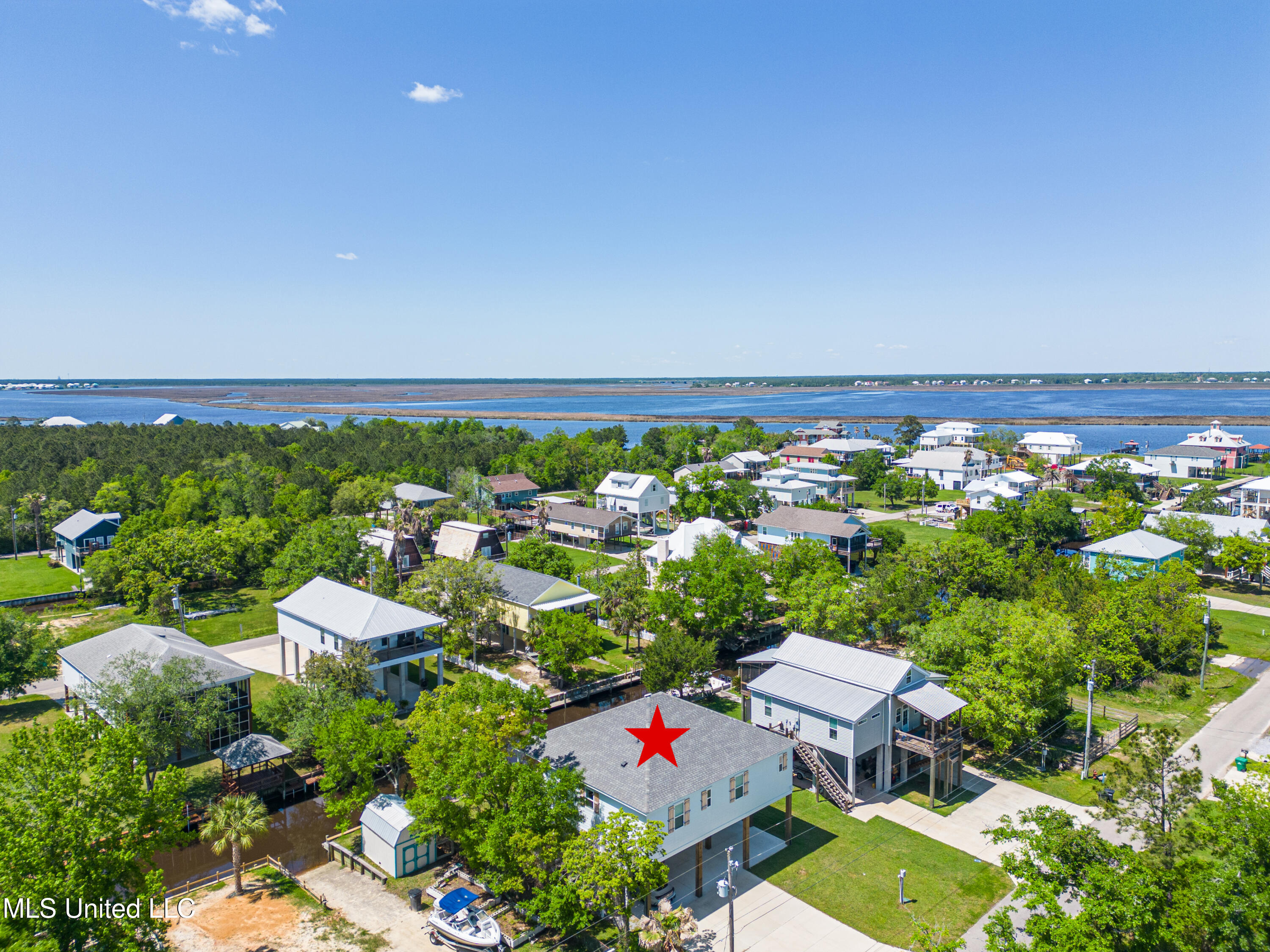 64 Fiber Street, Bay Saint Louis, Mississippi image 5