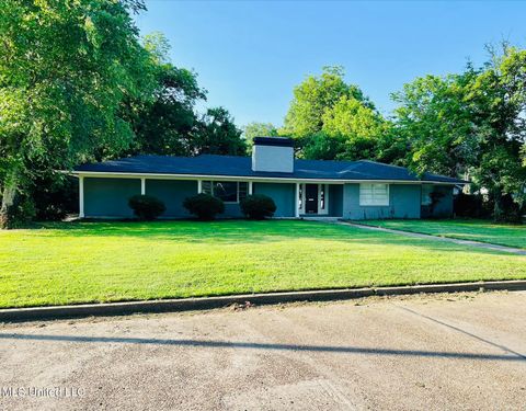 Homes For Sale - 1284 Kirk Circle<br/> Washington County, Greenville, MS 38701