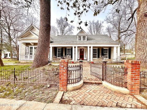 Homes For Sale - 240 W Chulahoma Avenue<br/> Marshall County, Holly Springs, MS 38635