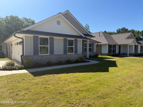 Homes For Sale - 4269 W Olivia Circle<br/> Olive Branch, MS 38654