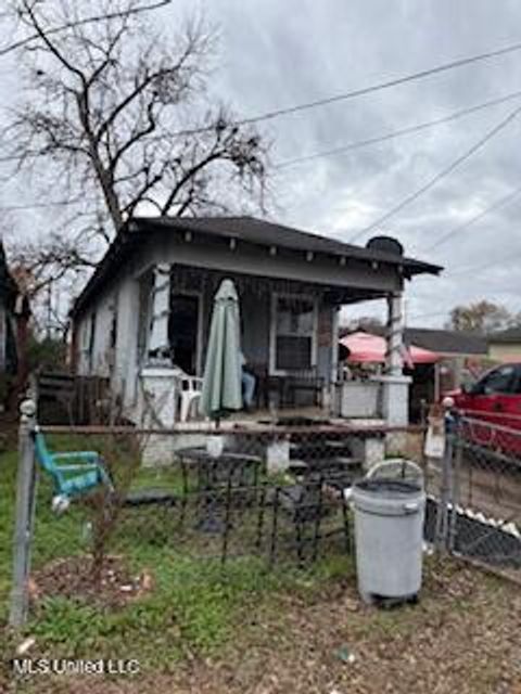 Apartment For Sale - 317 W Percy Street<br/> Leflore County, Greenwood, MS 38930