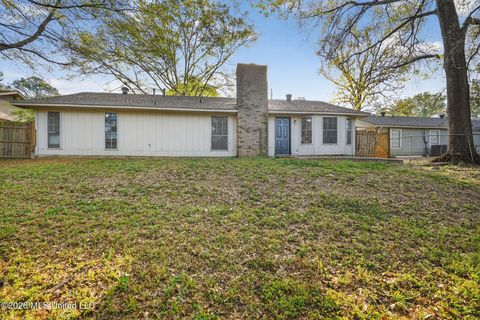 Homes For Sale - 2141 Thousand Oaks Drive<br/> Jackson, MS 39212