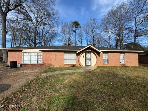 Apartment For Sale - 4674 Norway Drive<br/> Jackson, MS 39206