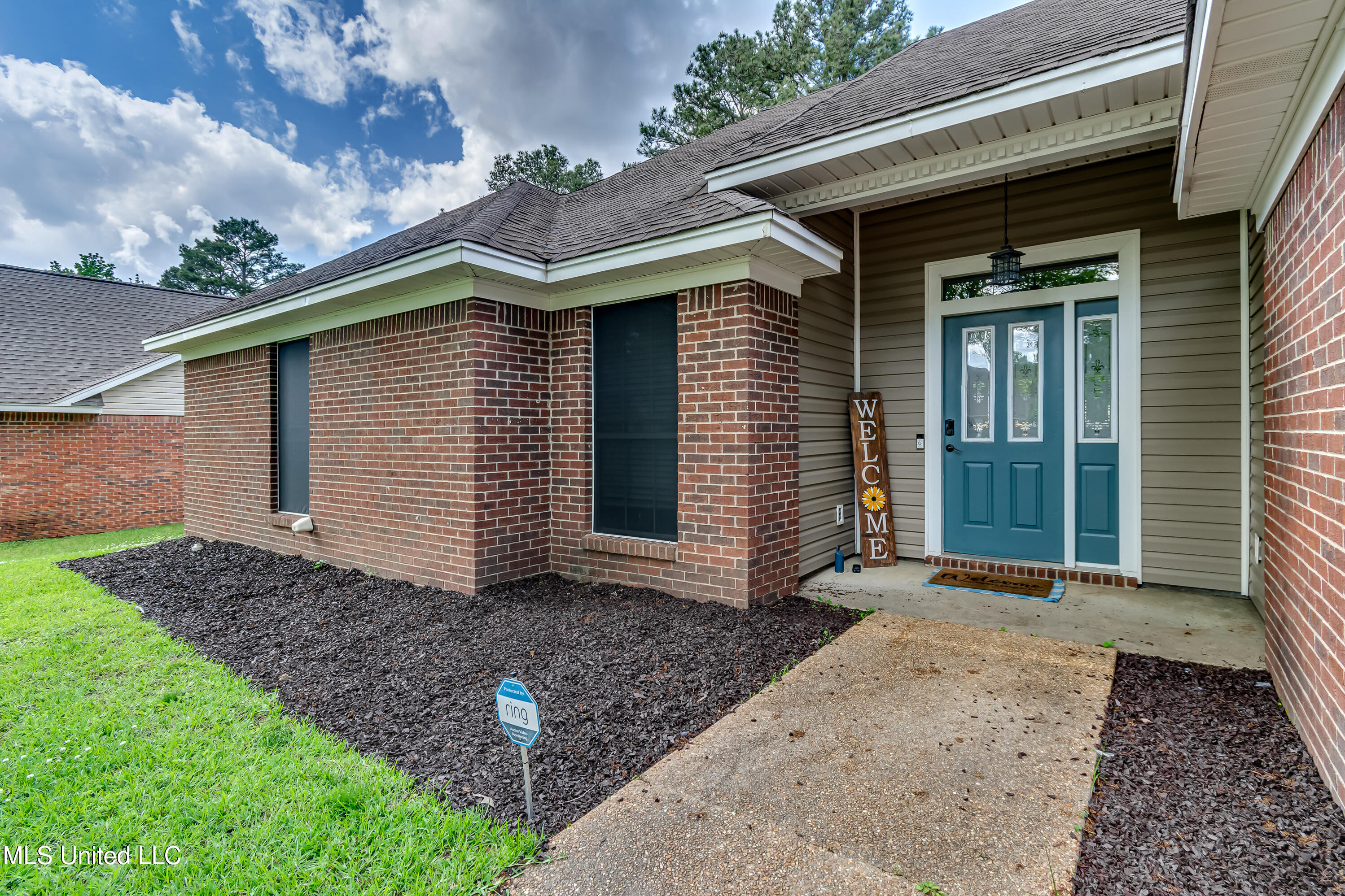 621 Windward Lane, Richland, Mississippi image 3