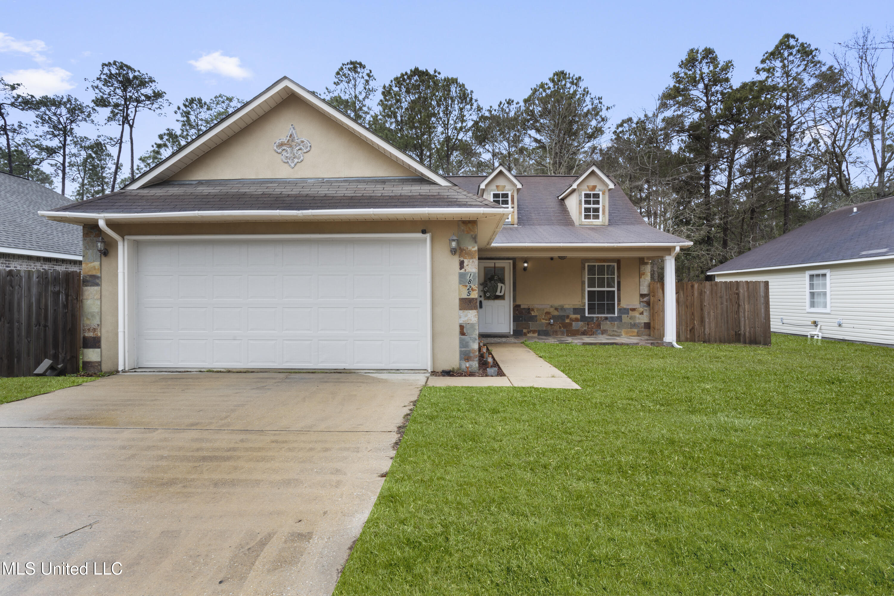 1825 Porpoise Drive, Gautier, Mississippi image 1