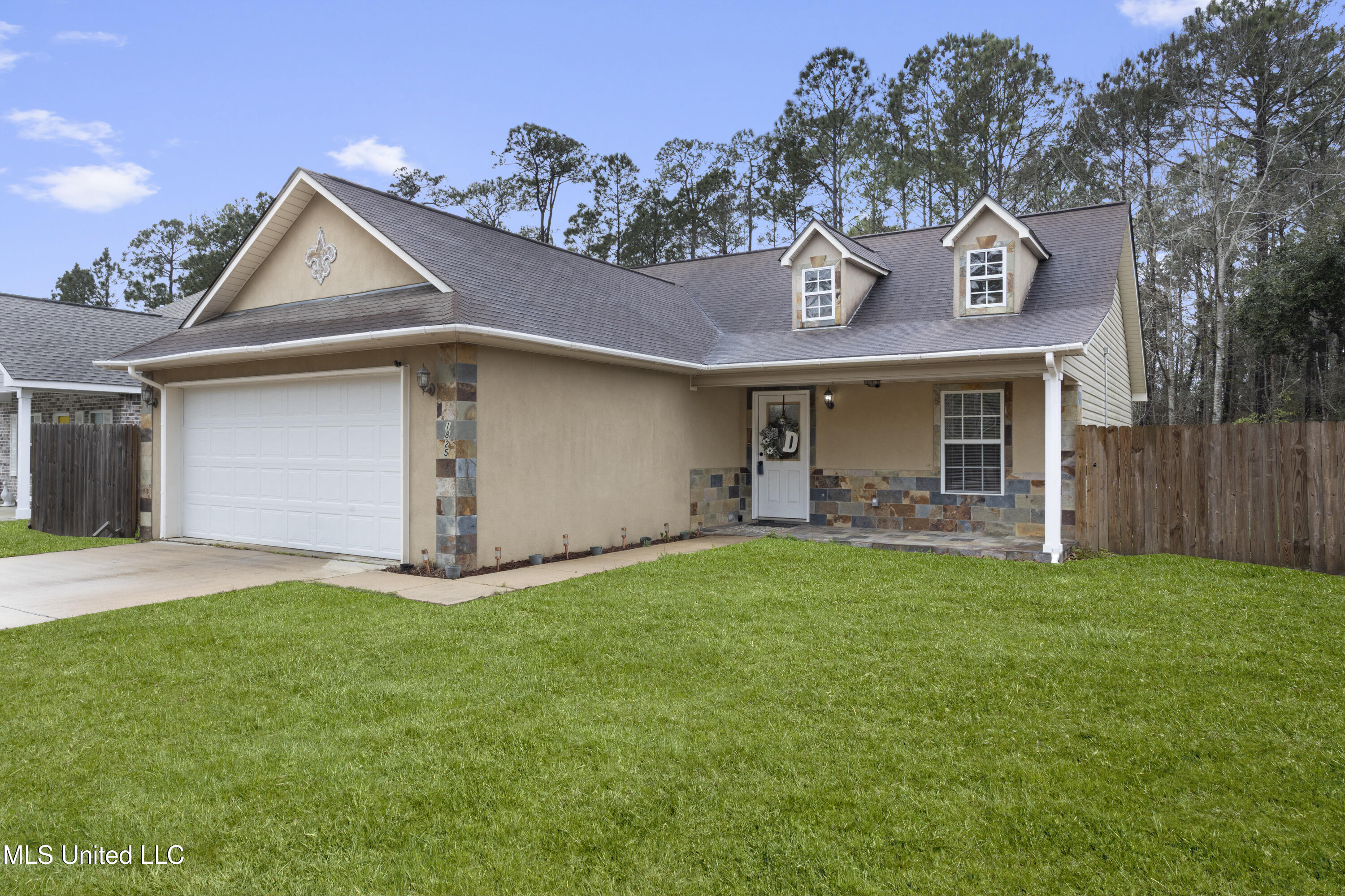 1825 Porpoise Drive, Gautier, Mississippi image 2