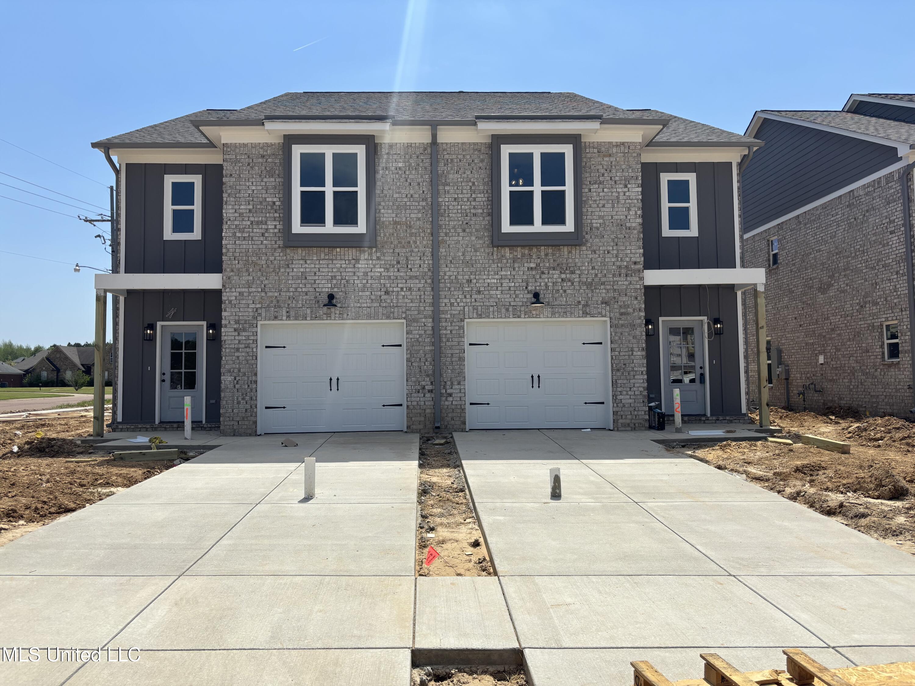 4361 W Ravenwood Park, Horn Lake, Mississippi image 2