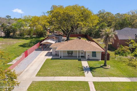 Homes For Sale - 2108 23rd Avenue<br/> Harrison County, Gulfport, MS 39501