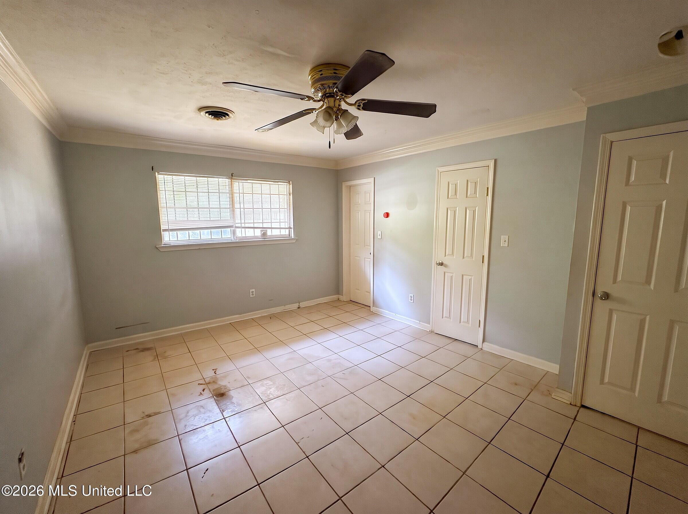 359 Lynwood Lane