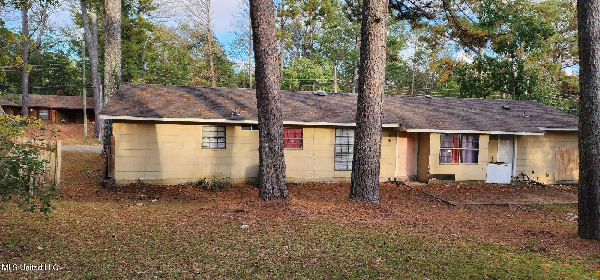 1742 Southhaven Circle, Jackson, Mississippi image 9