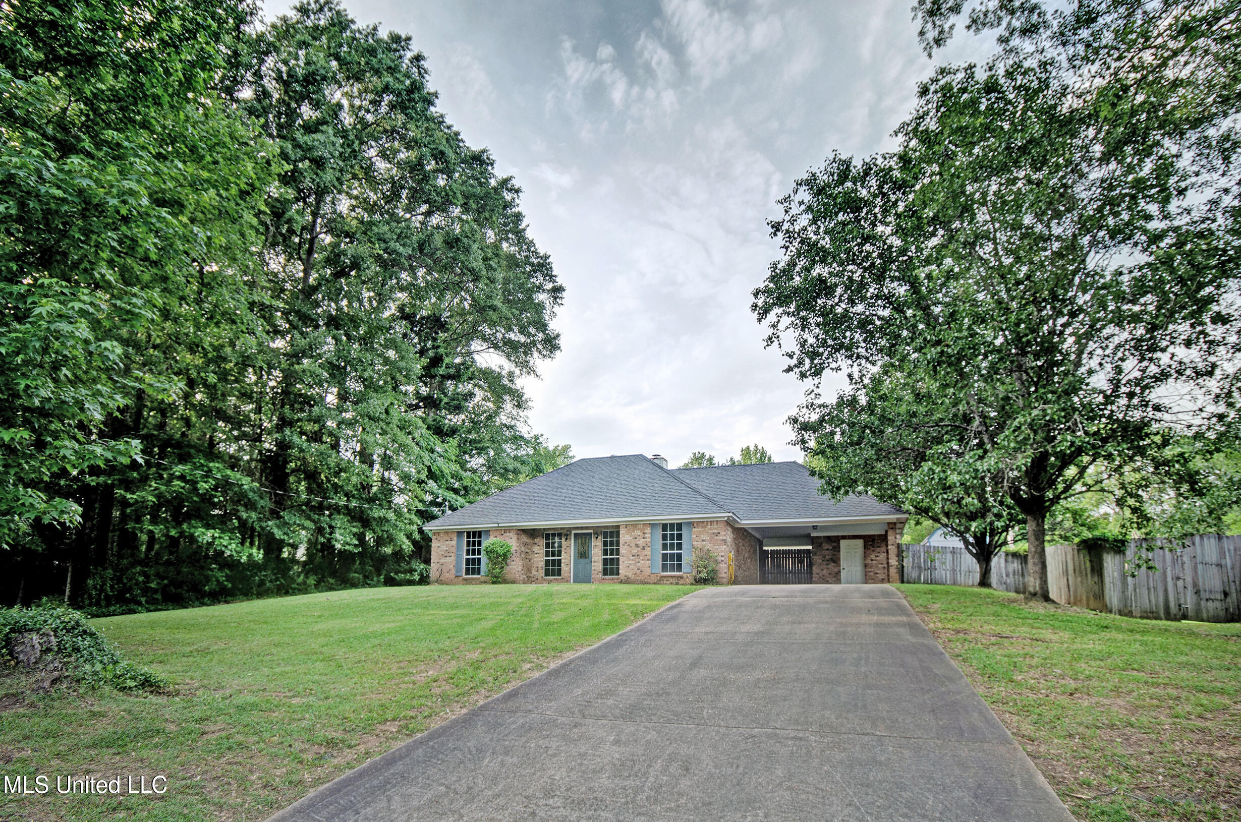 229 Pinehurst Circle, Hazlehurst, Mississippi image 2