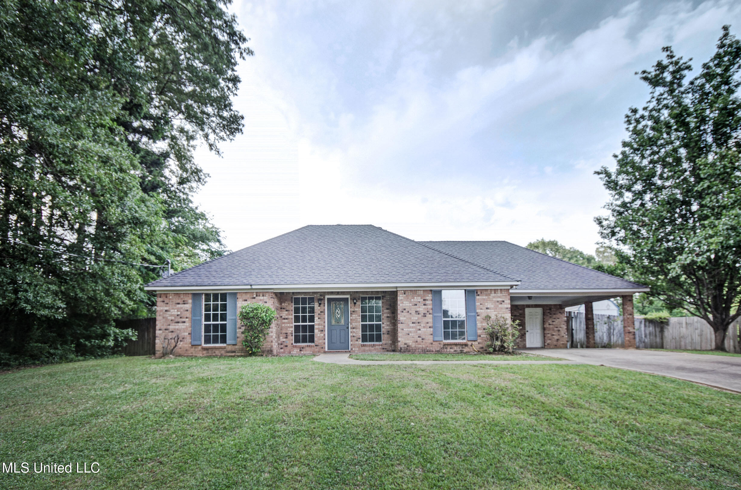 229 Pinehurst Circle, Hazlehurst, Mississippi image 1