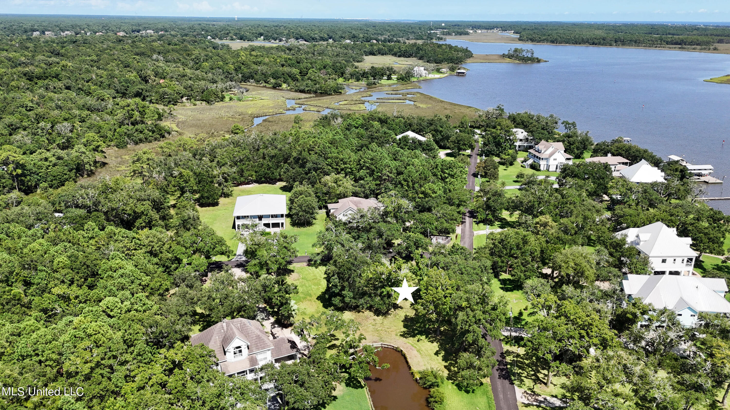 Eagle Point Road, Ocean Springs, Mississippi image 4