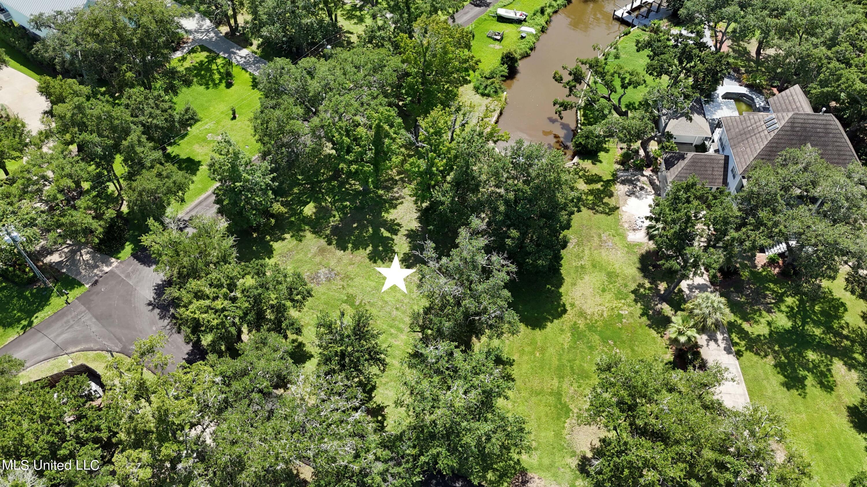 Eagle Point Road, Ocean Springs, Mississippi image 15