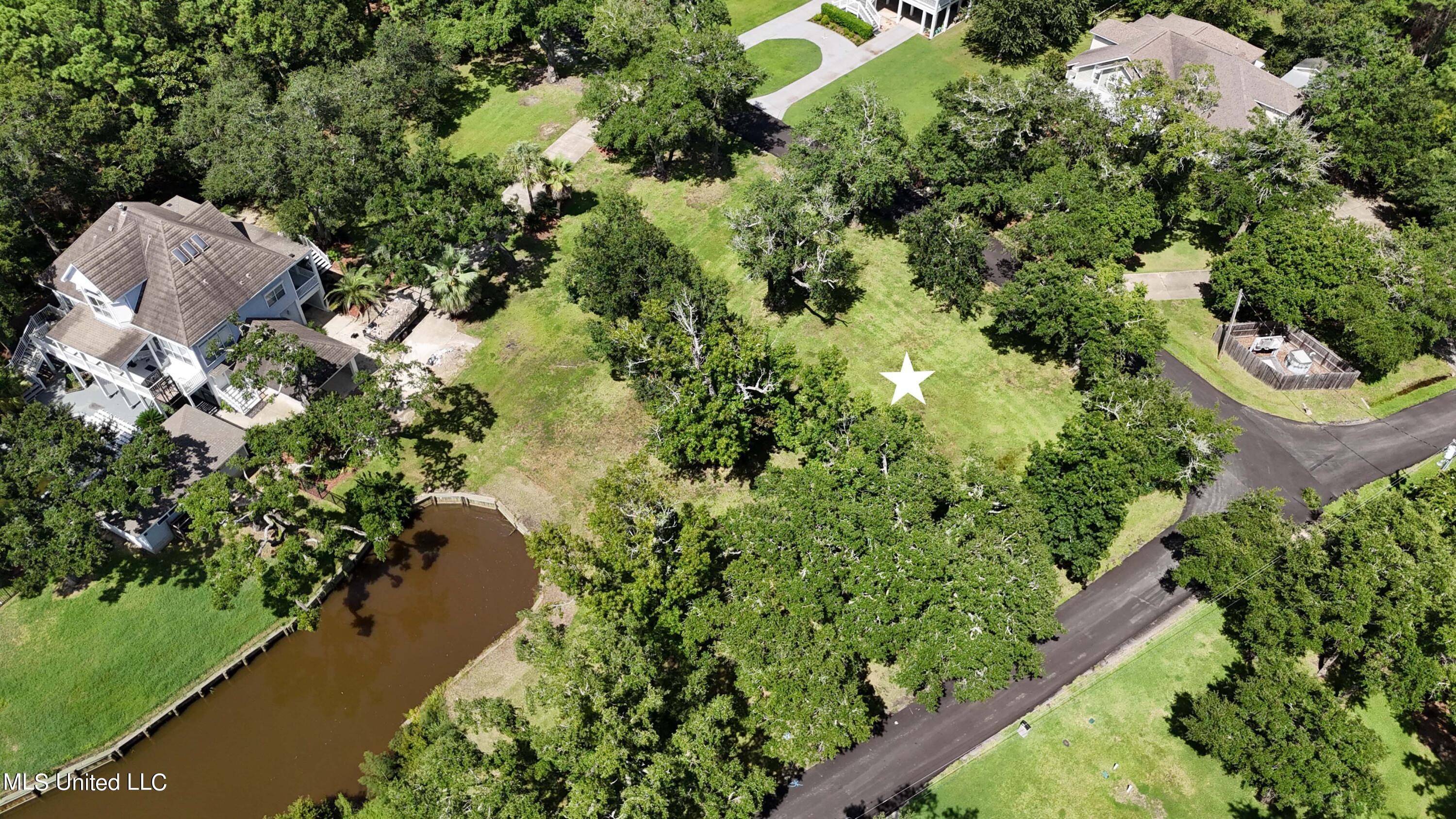 Eagle Point Road, Ocean Springs, Mississippi image 9