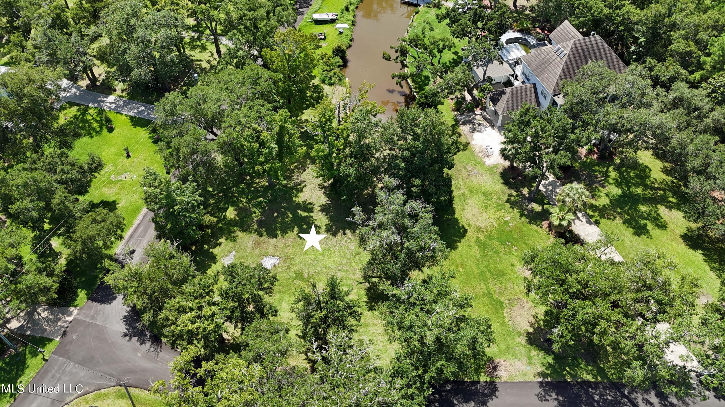 Eagle Point Road, Ocean Springs, Mississippi image 10