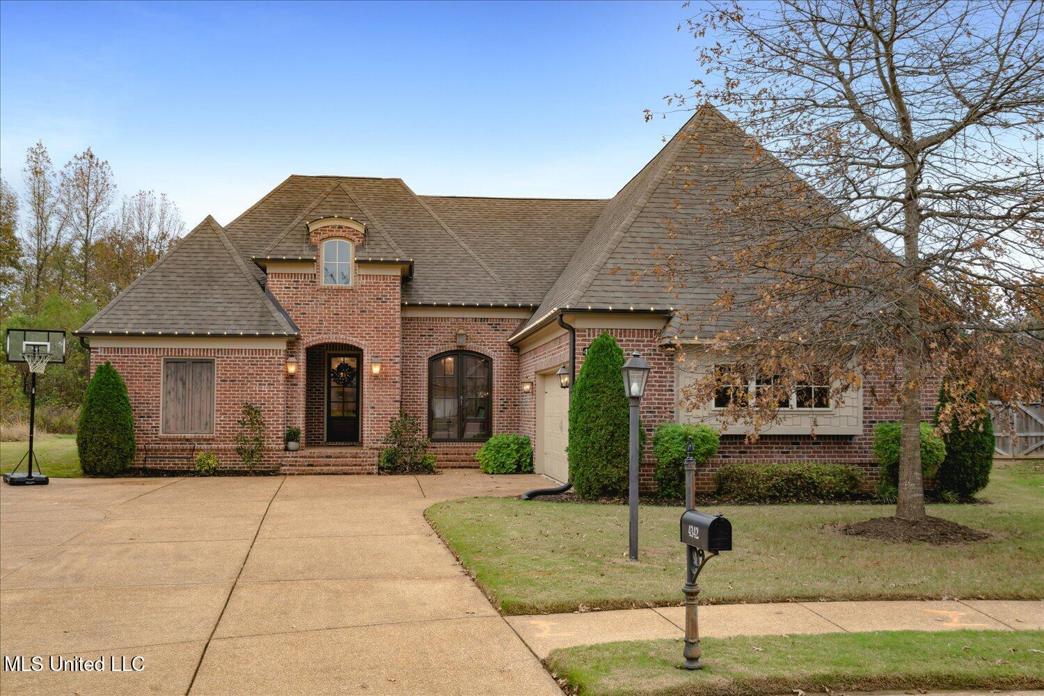 4342 E Robinson Loop Loop, Olive Branch, Mississippi image 2