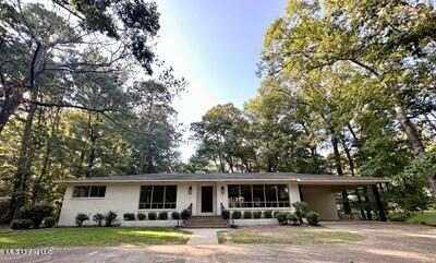 907 Westland Drive, Winona, Mississippi image 1