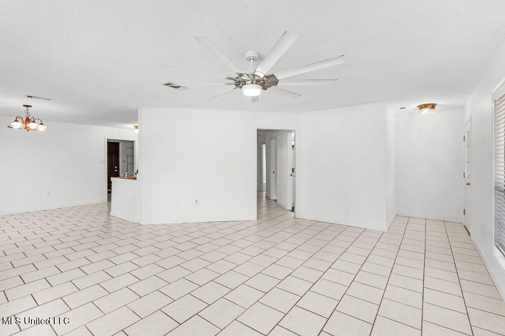 10460 Shorecrest Road, Biloxi, Mississippi image 7