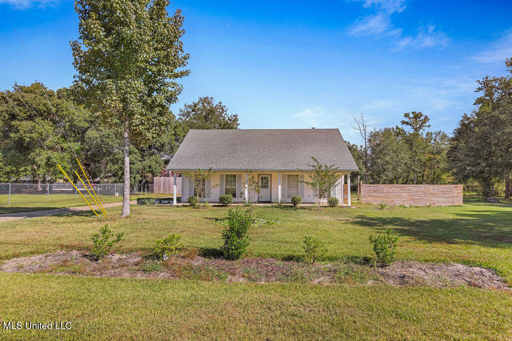 10460 Shorecrest Road, Biloxi, Mississippi image 1