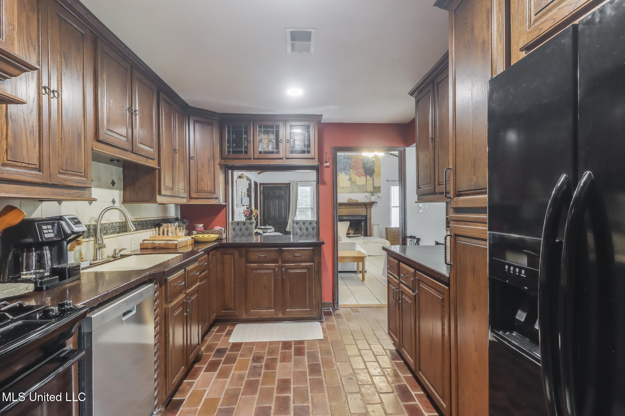 2213 North Street, Gulfport, Mississippi image 3