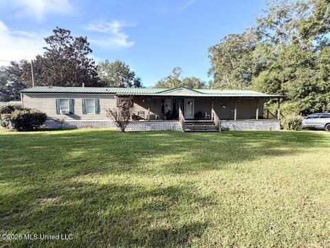 Mobile Home For Sale - 197 Ozona Road<br/> Carriere, MS 39426