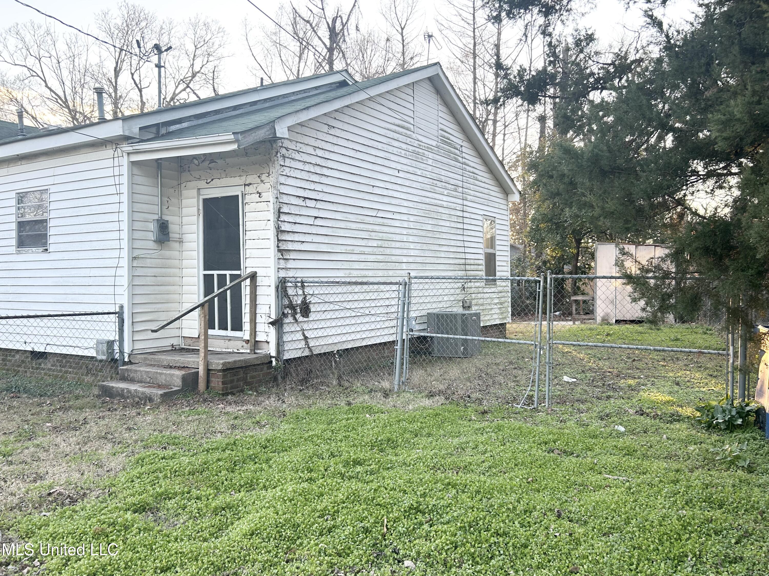 400 Lakeside Street, Itta Bena, Mississippi image 3