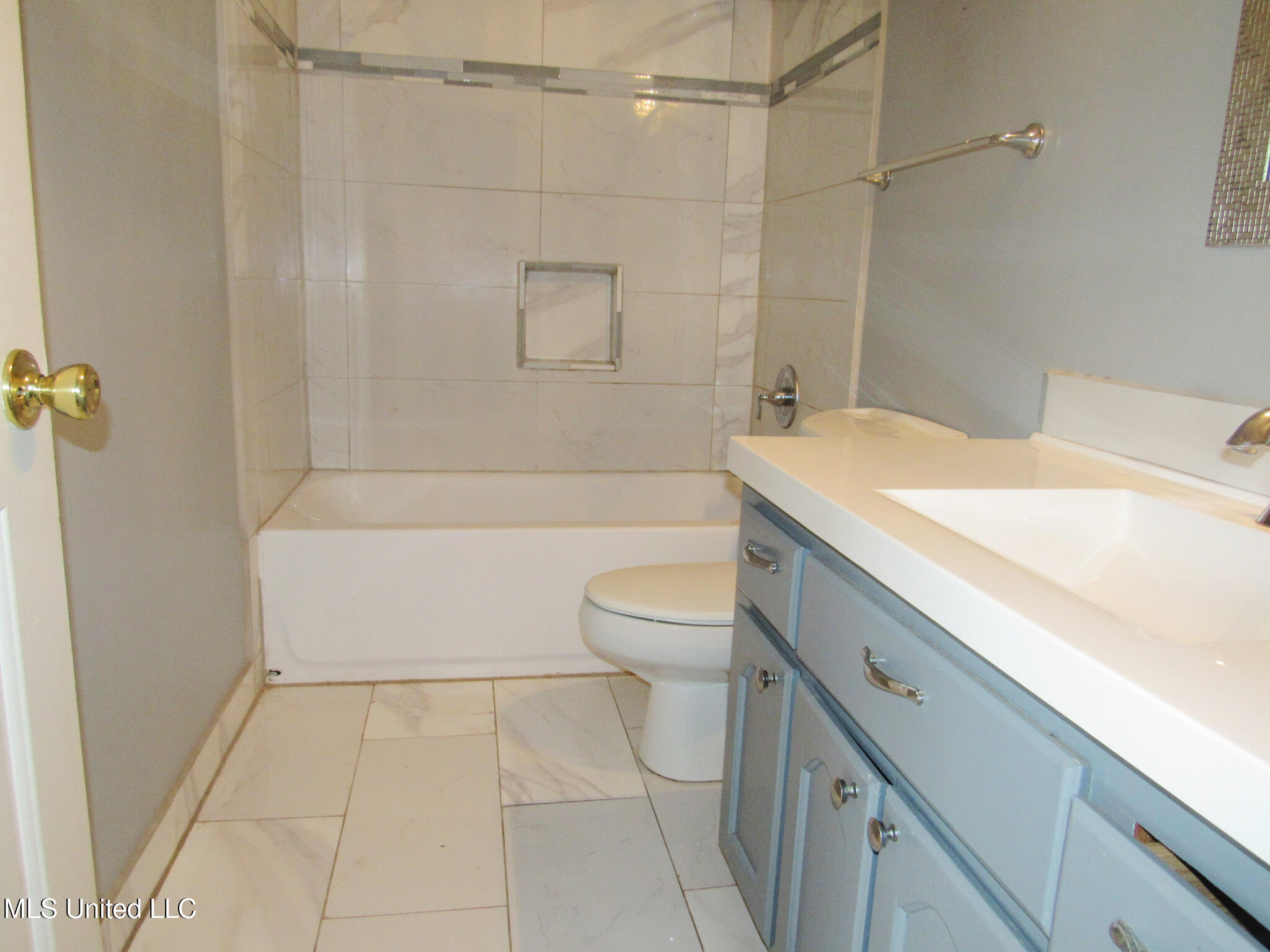 6933 Fox Briar Cove, Walls, Mississippi image 21