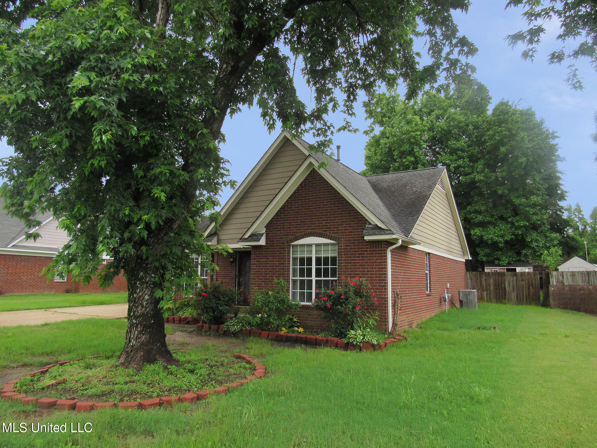 6933 Fox Briar Cove, Walls, Mississippi image 3