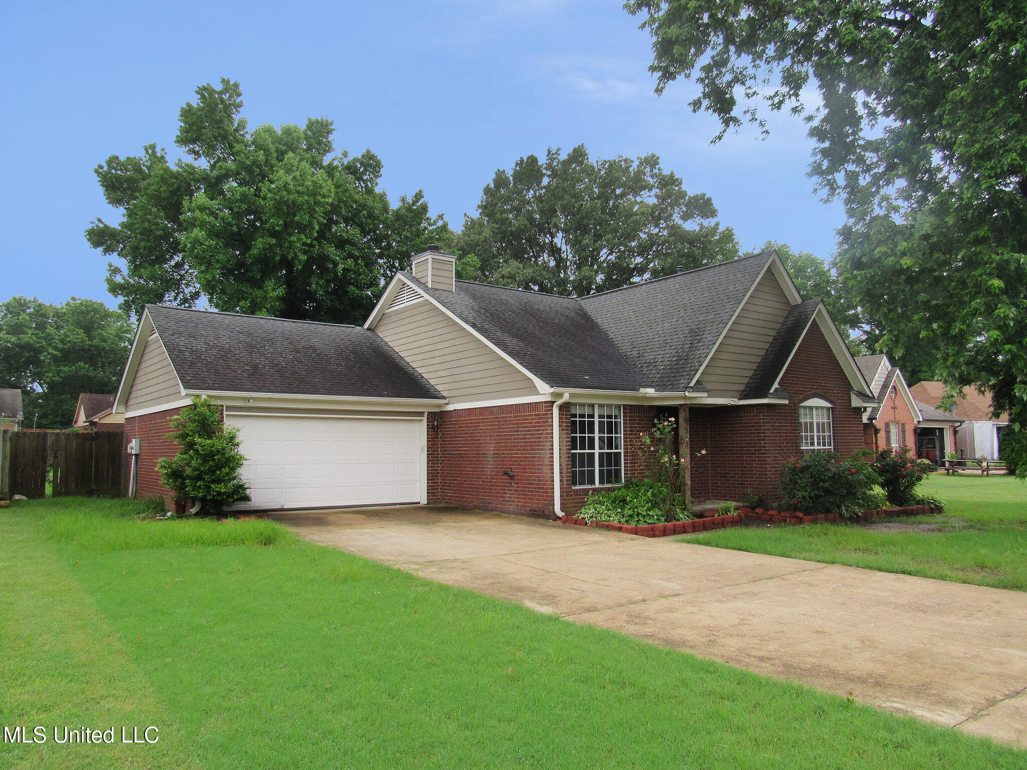 6933 Fox Briar Cove, Walls, Mississippi image 2