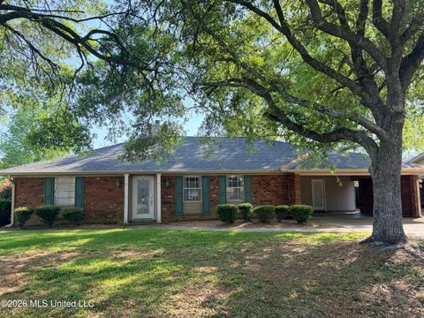 Homes For Sale - 114 Miranda Drive<br/> Vidalia, LA 71373
