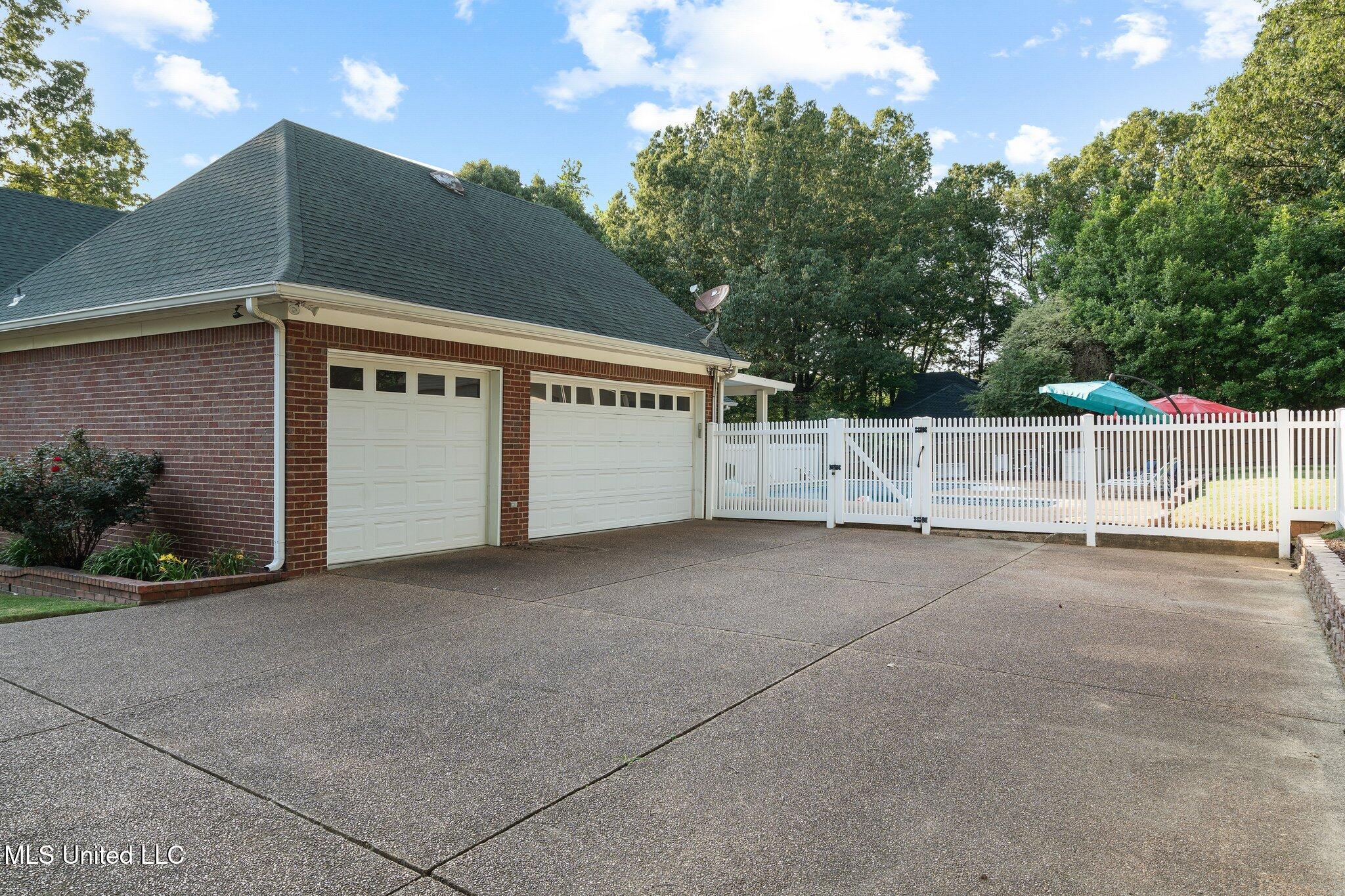 4424 Rebekah Drive, Olive Branch, Mississippi image 15