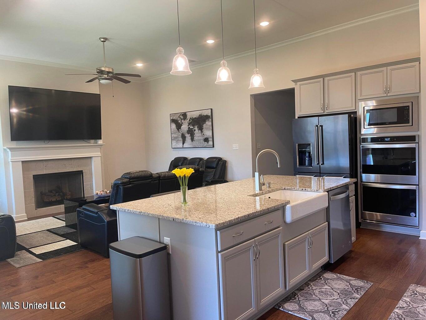 7228 Edgewater Drive, Olive Branch, Mississippi image 3