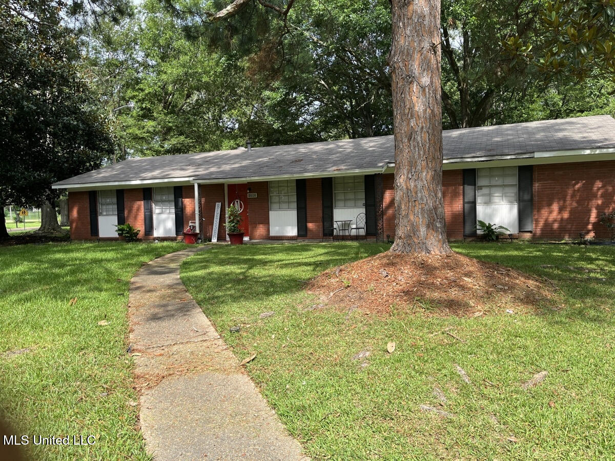 1740 Smallwood Street, Jackson, Mississippi image 1