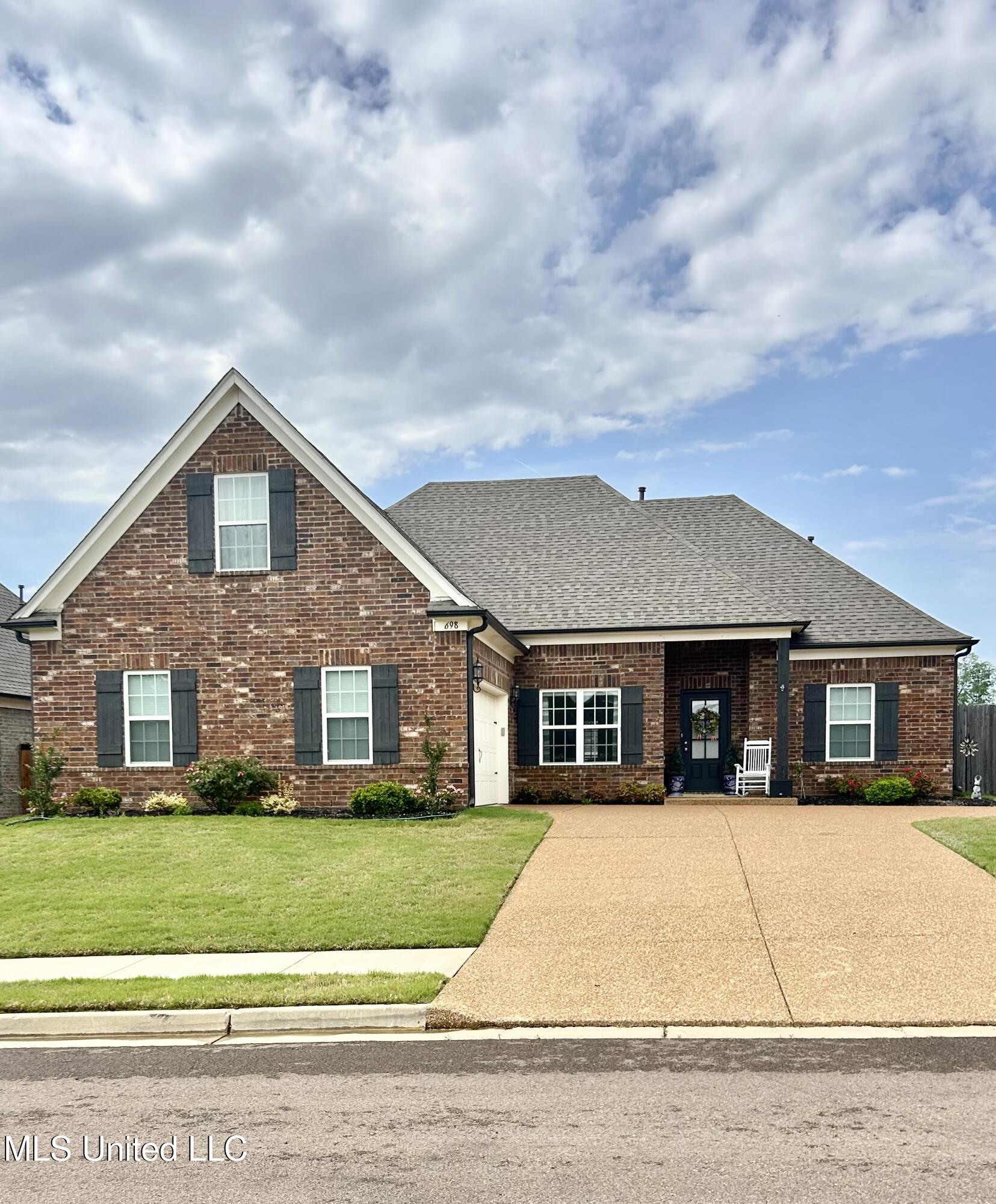 698 Rikard Drive, Hernando, Mississippi image 1